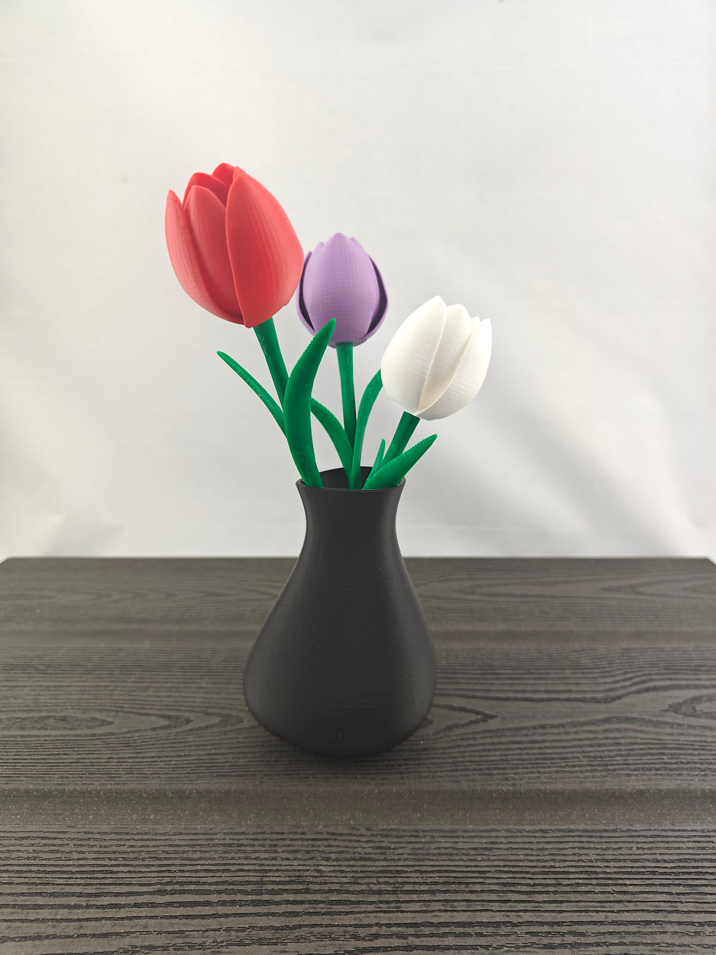 Trekant vase med 3 valgfri tulipaner