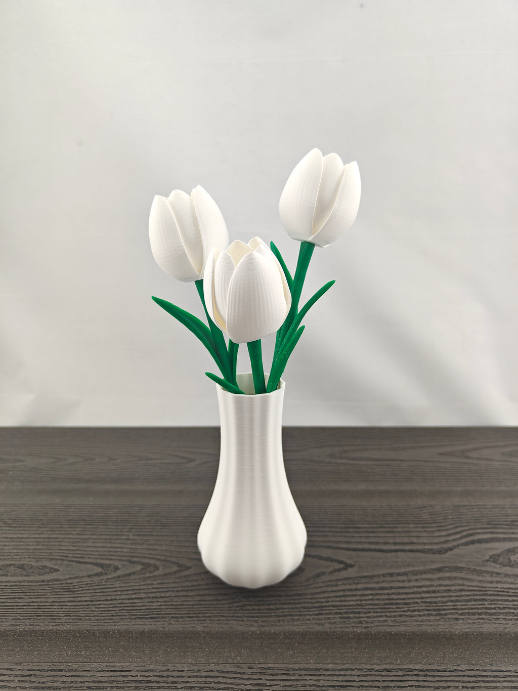 Lilt vase med 3 valgfri tulipaner