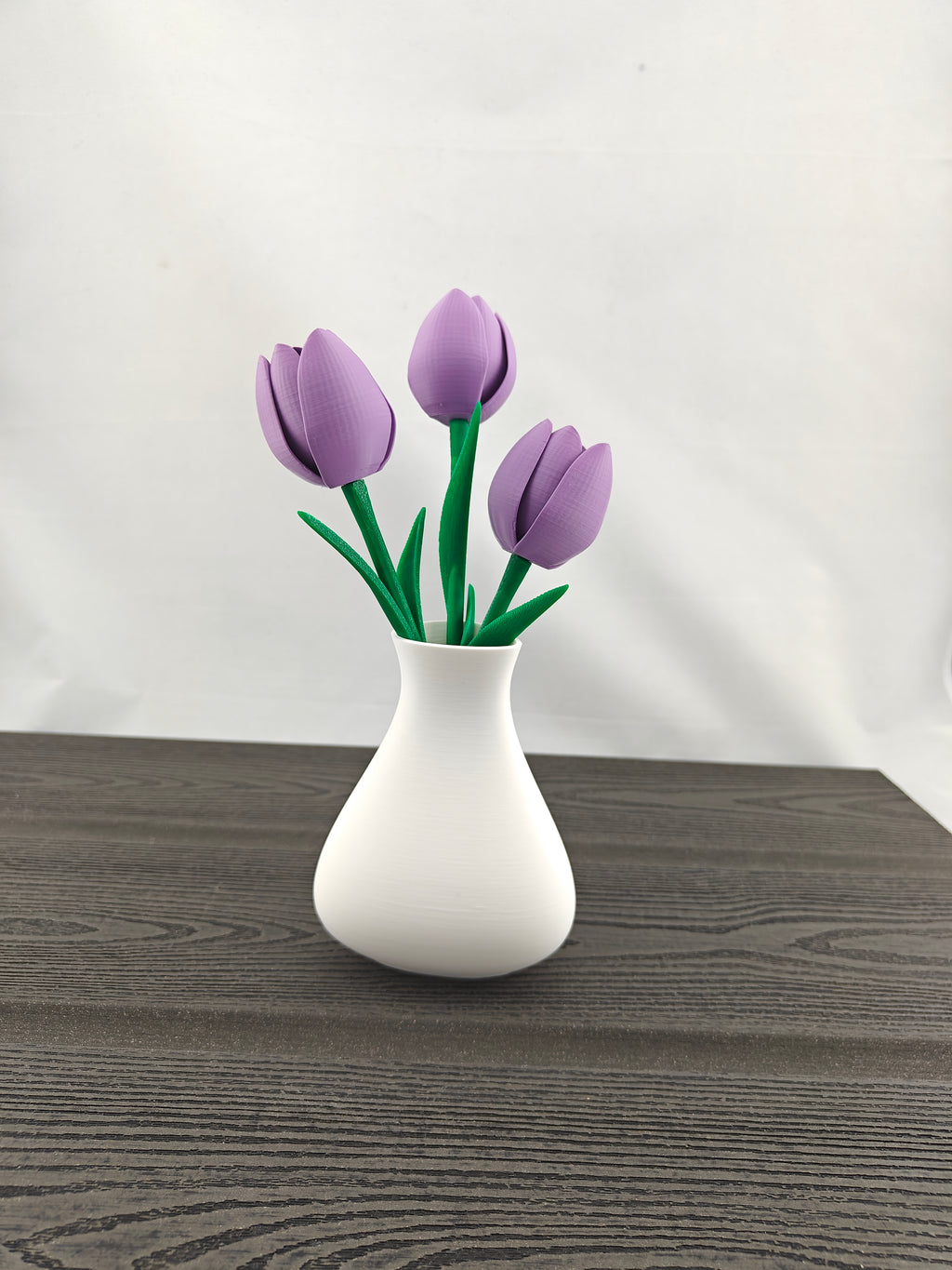 Trekant vase med 3 valgfri tulipaner