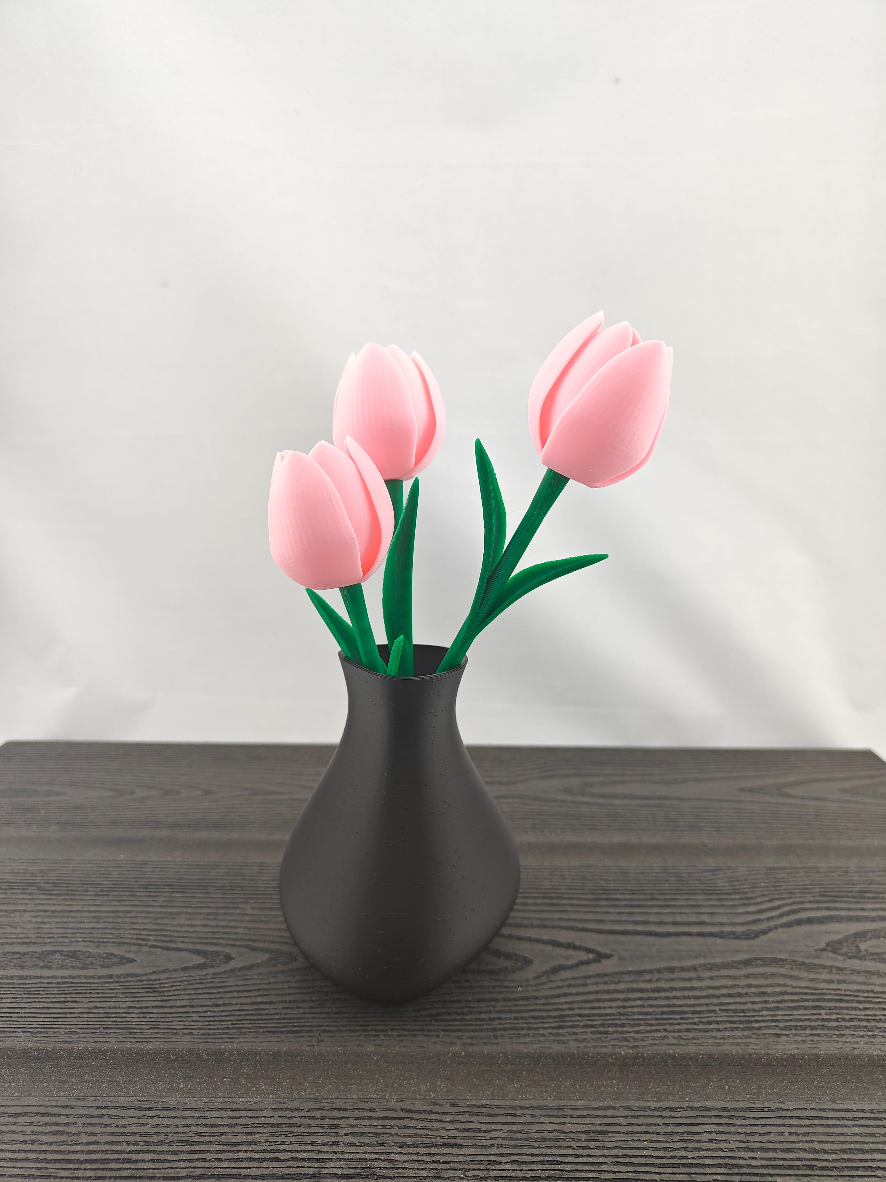 Trekant vase med 3 valgfri tulipaner