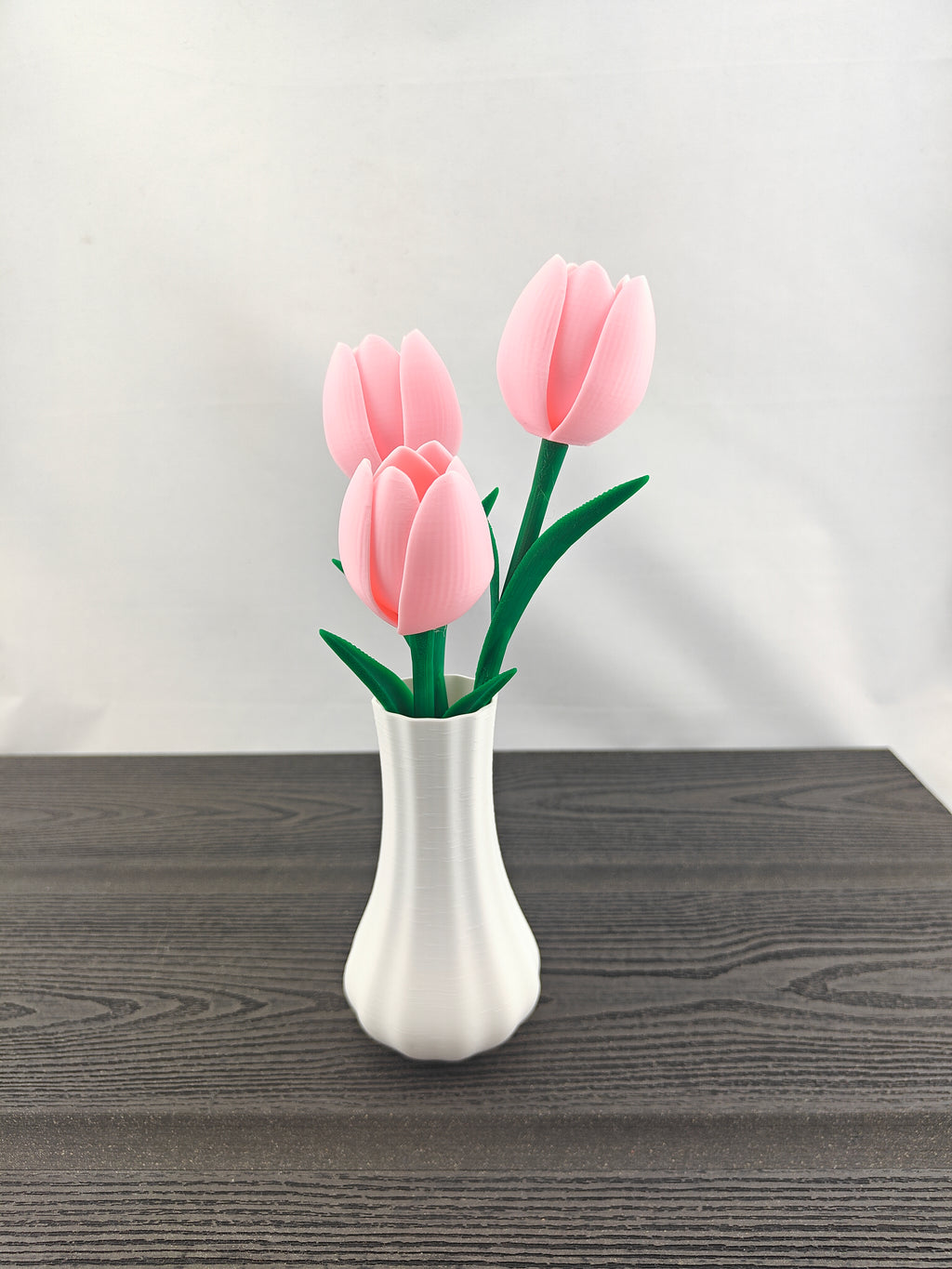 Lilt vase med 3 valgfri tulipaner
