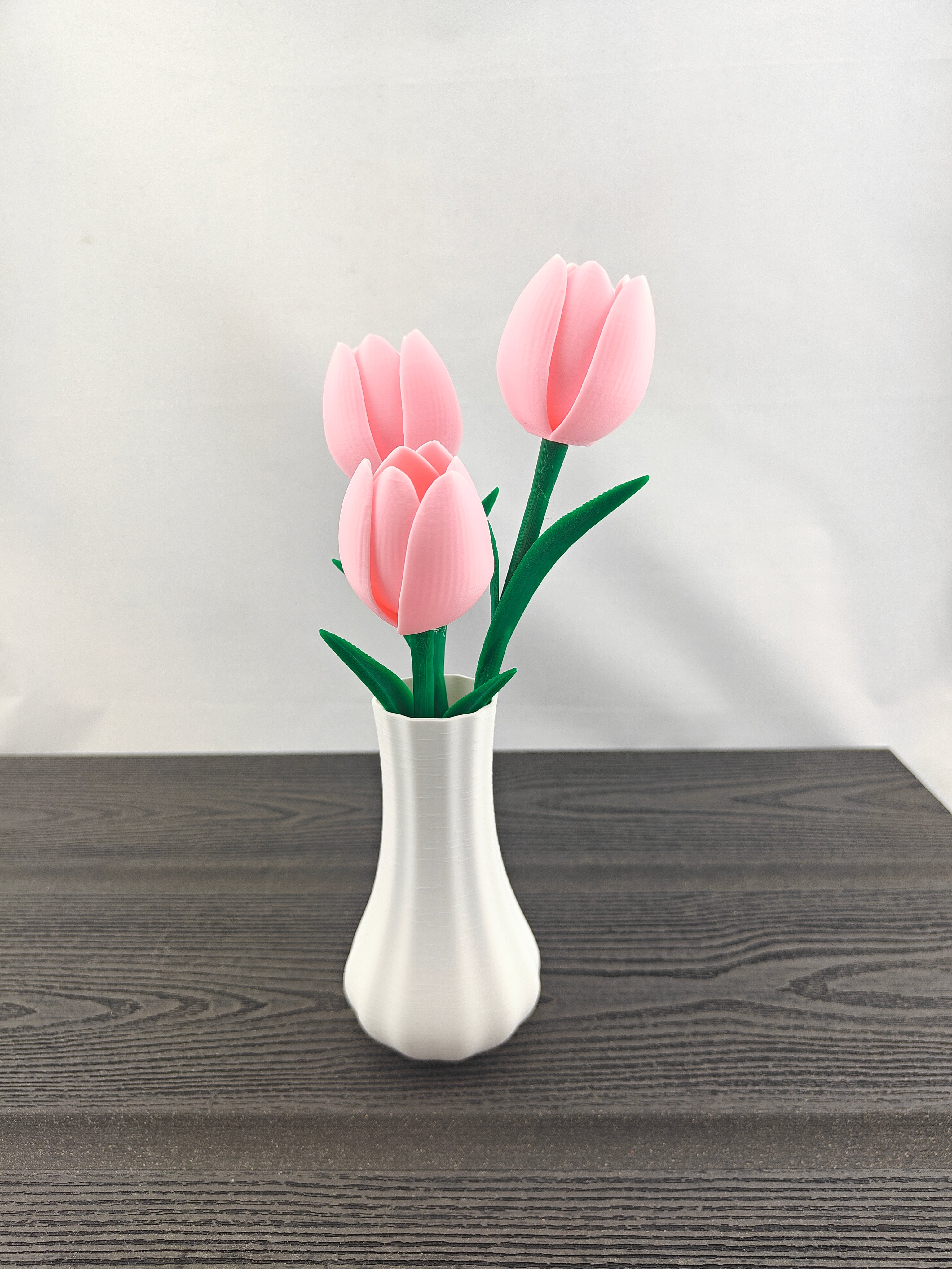 Lilt vase med 3 valgfri tulipaner