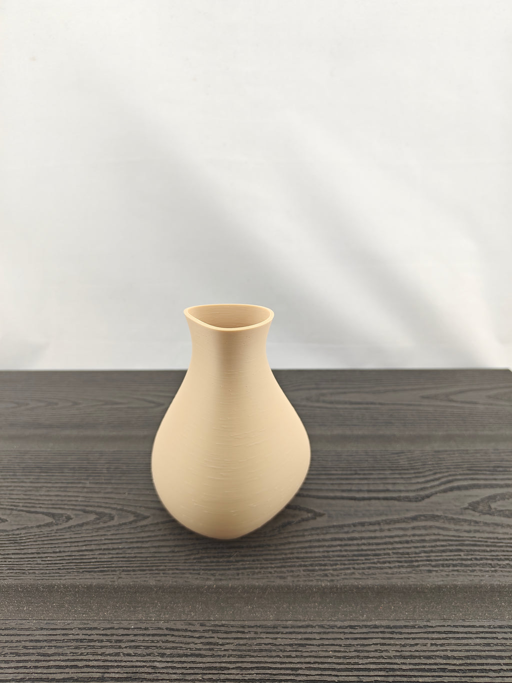 Trekant vase med 3 valgfri tulipaner