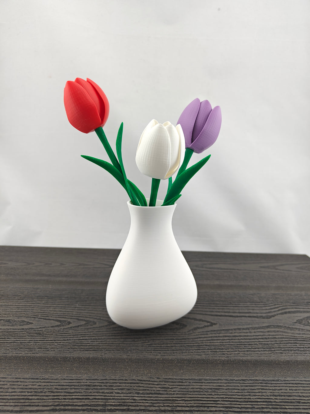 Trekant vase med 3 valgfri tulipaner